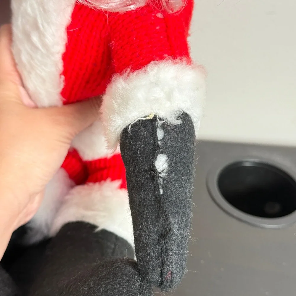 Vintage Santa and Mrs Claus Rubber Face Knit Plush Dolls Christmas Decor Taiwan